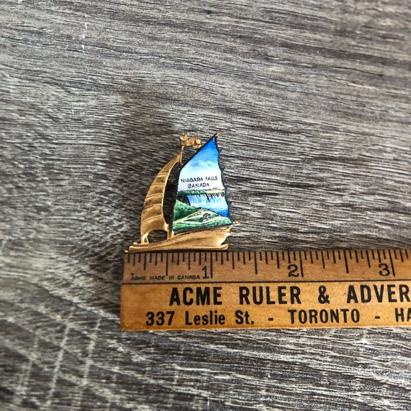 Vtg Niagara Falls Souvenir Brooch - Picture 10 of 10